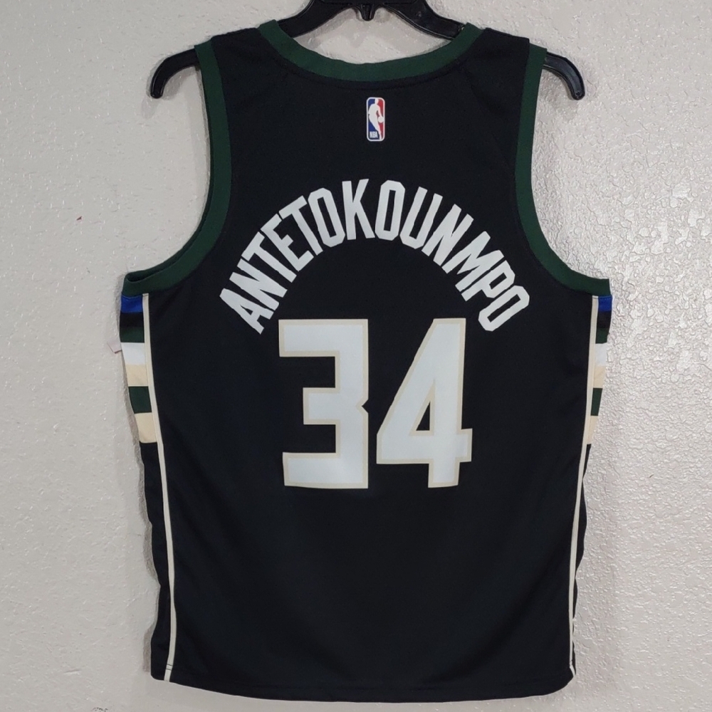 NBA Nike Black and Green Bucks Jersey - Picture 7 of 17